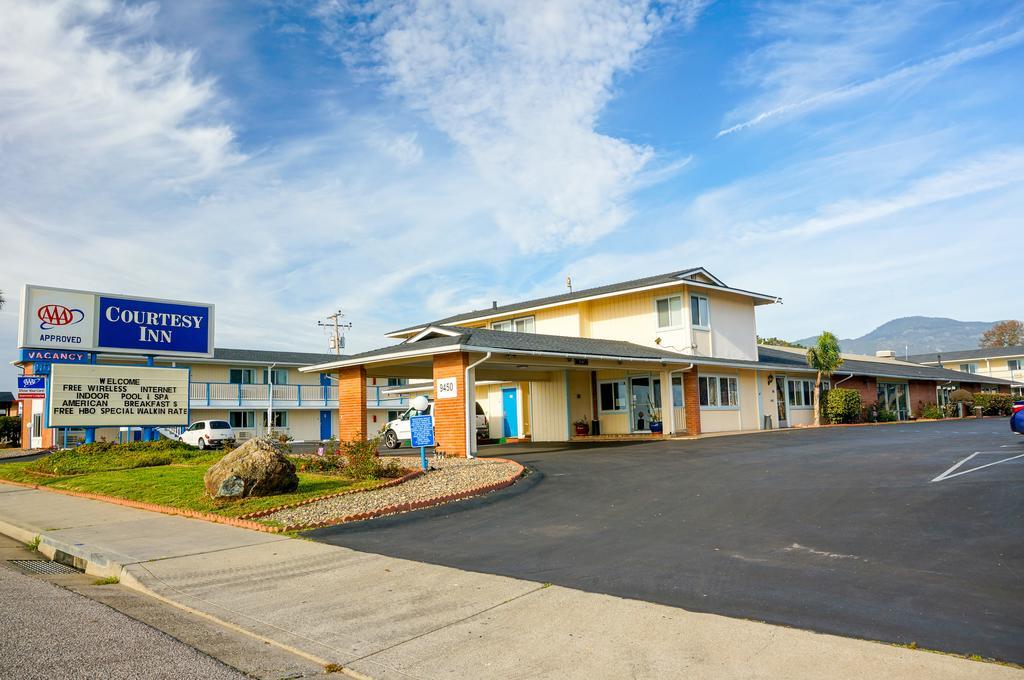 Courtesy Inn San Simeon Exterior foto