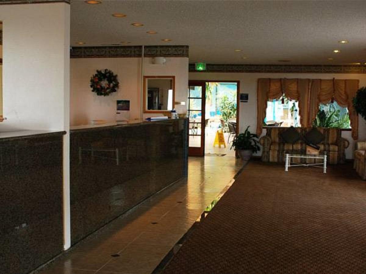 Courtesy Inn San Simeon Exterior foto